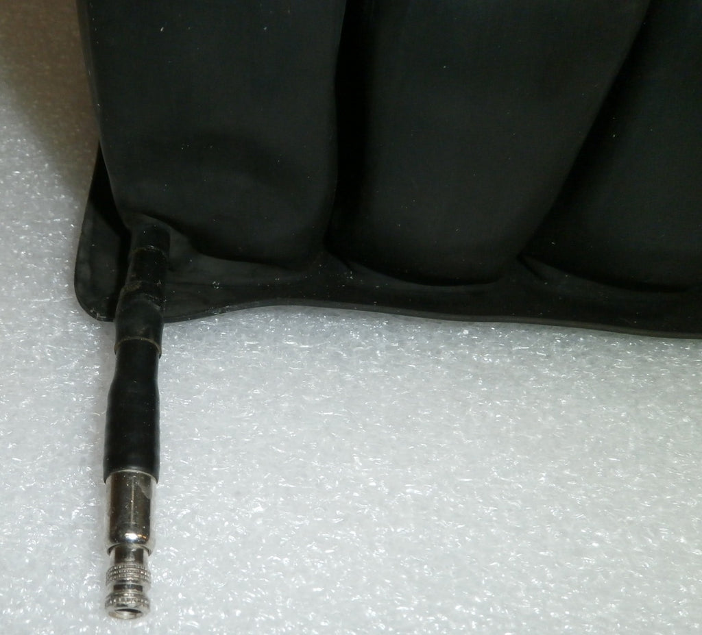 ROHO WHEELCHAIR CUSHION 18.25 X 18.25 X 4.25 INCH WITH NO COVER NO PUMP 1R1010H