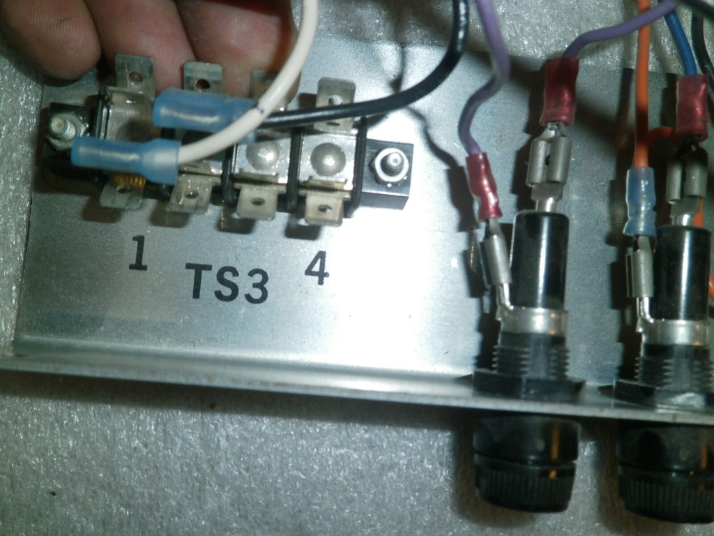 46279235G1 REV 3 VC477400 9638 Fuse, Bracket From GE AMX4 2169360-7