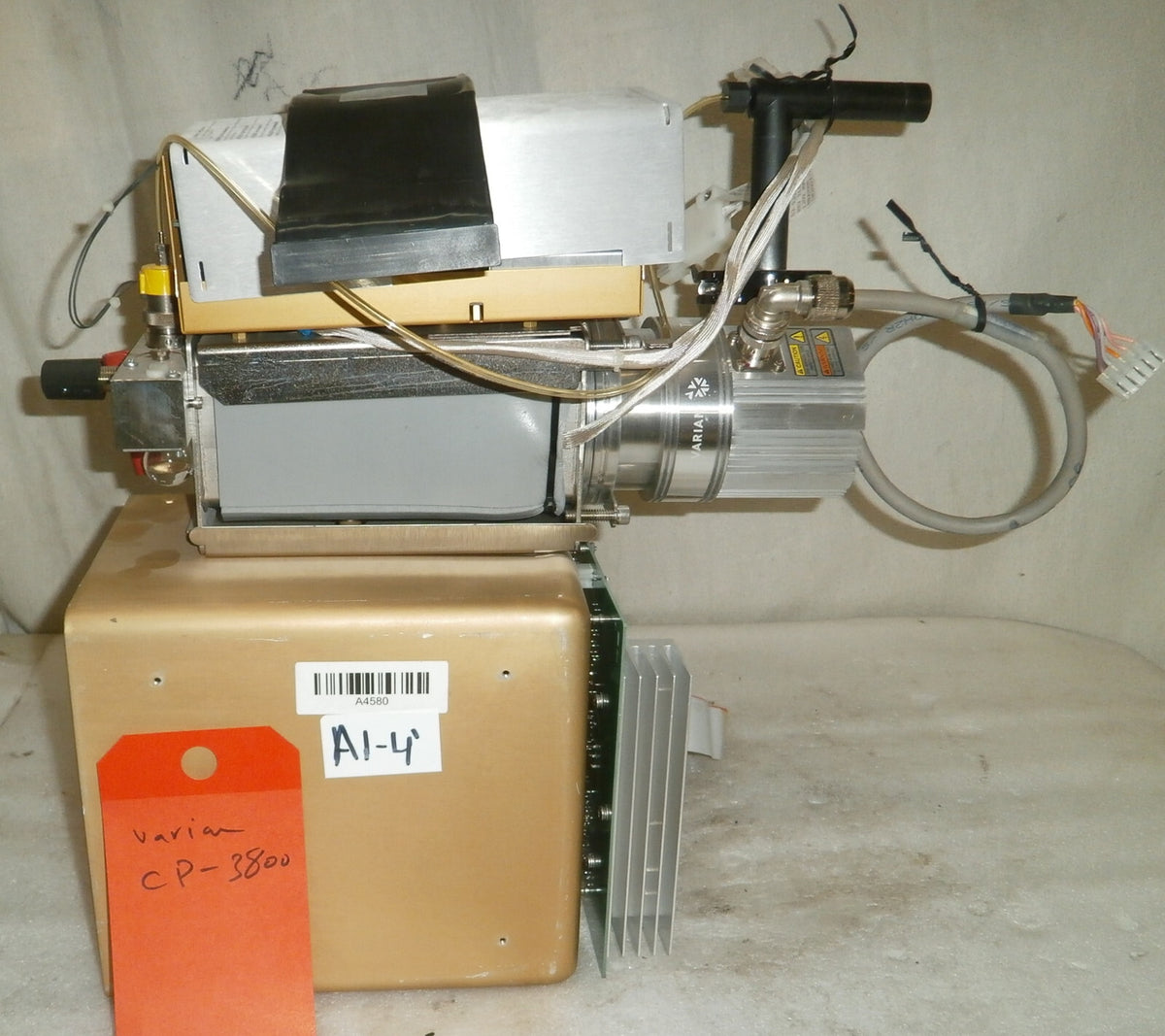 Varian TV 81 - T Pump Model 9698905M001/ 54V 1346Hz 150W AND PARTS Saturn 2200
