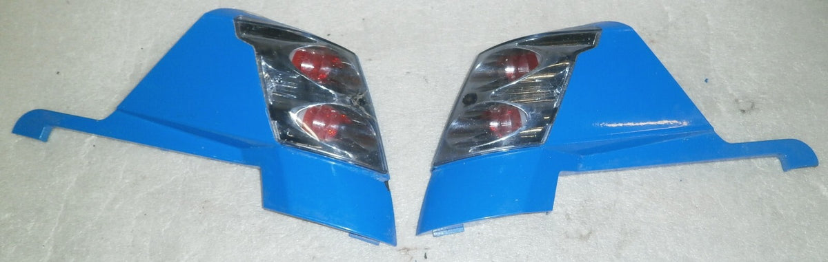 Set of 2 Invacare TDX SP2 Taillight w/ Bolts and Frames very Good Condition