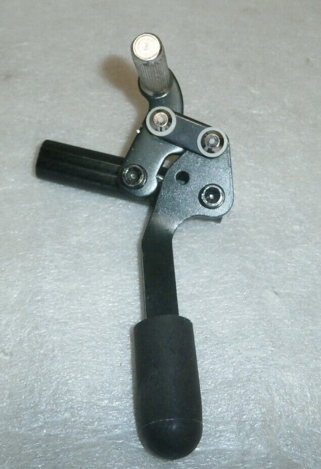 Set of 2 Wheelchair FRMASMB16958 Brakes Push to Lock Right (MTS: 33233M33)