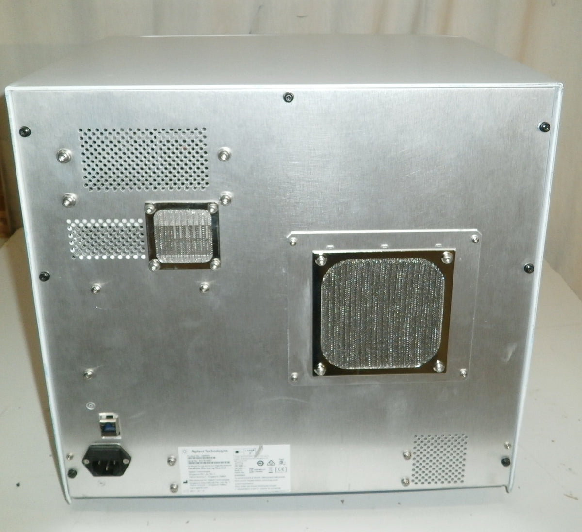 Agilient Technologies SureScan Microarray Scanner G2600D