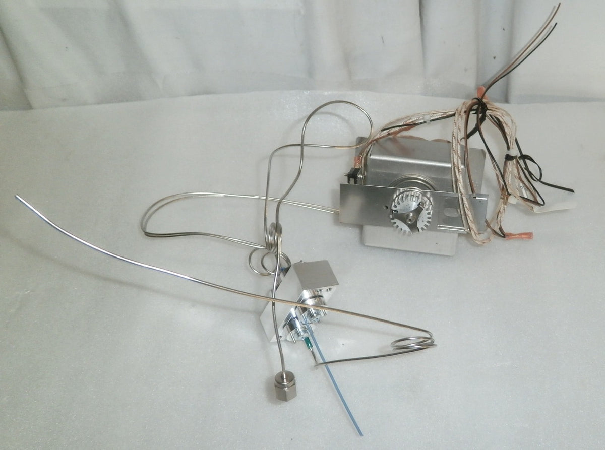 VARIAN CP-3800 SPLIT CAPILLARY INJECTOR AND PARTS AS PHOTO