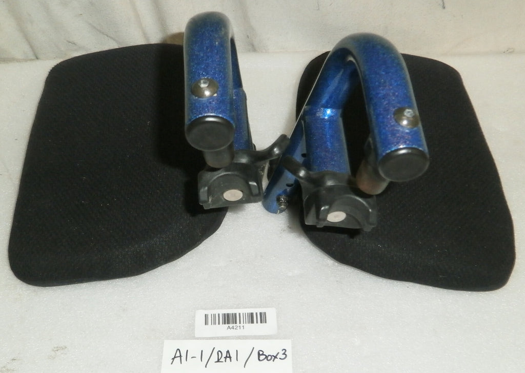 SET OF WHEELCHAIR FOOT REST NEW CONDITION WITH MOUNT PLATES