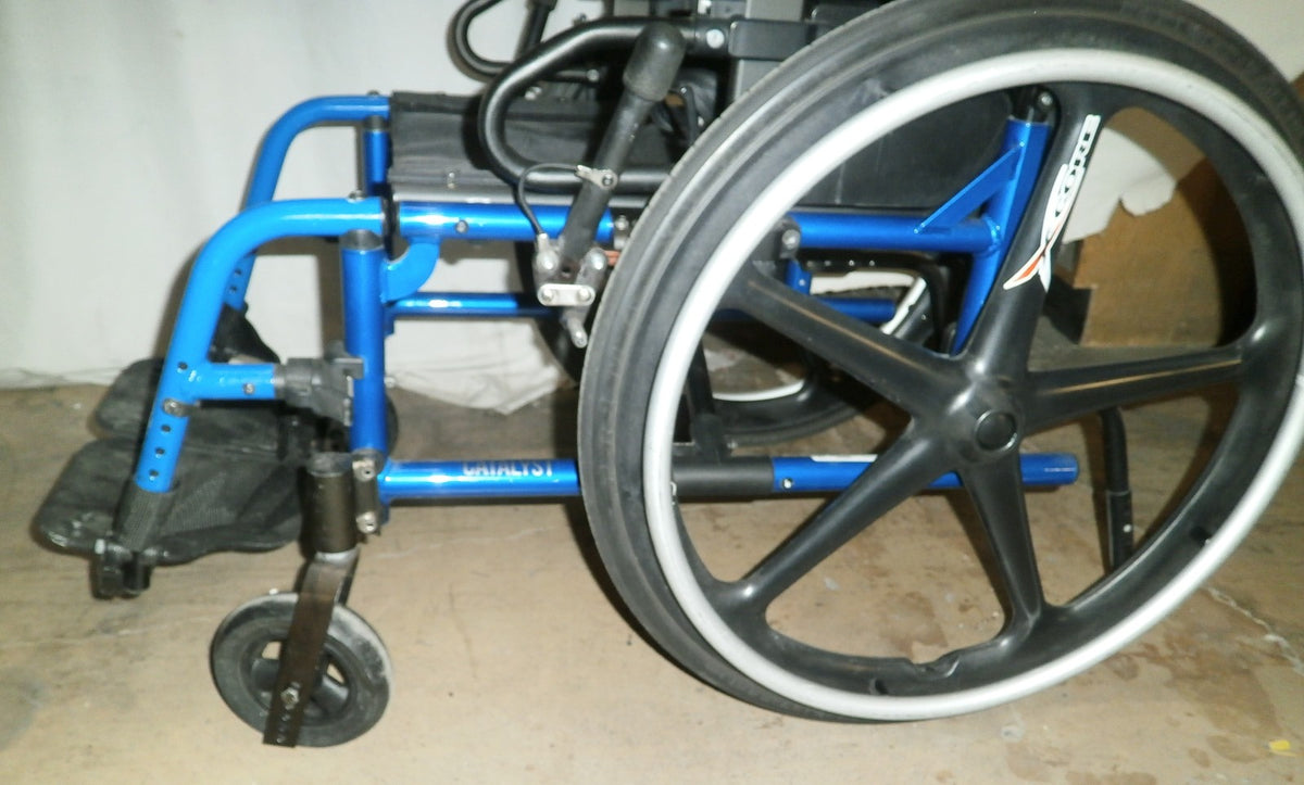 KI MOBILITY CATALYST C4 WHEELCHAIR FOLDED SEAT W 16" VERY GOOD CONDITION COPLETE