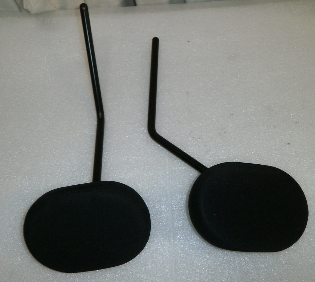 ONE QUANTUM MOUNT AND 2 PADS WITH RODS PERFECT CONDITION AS PHOTO