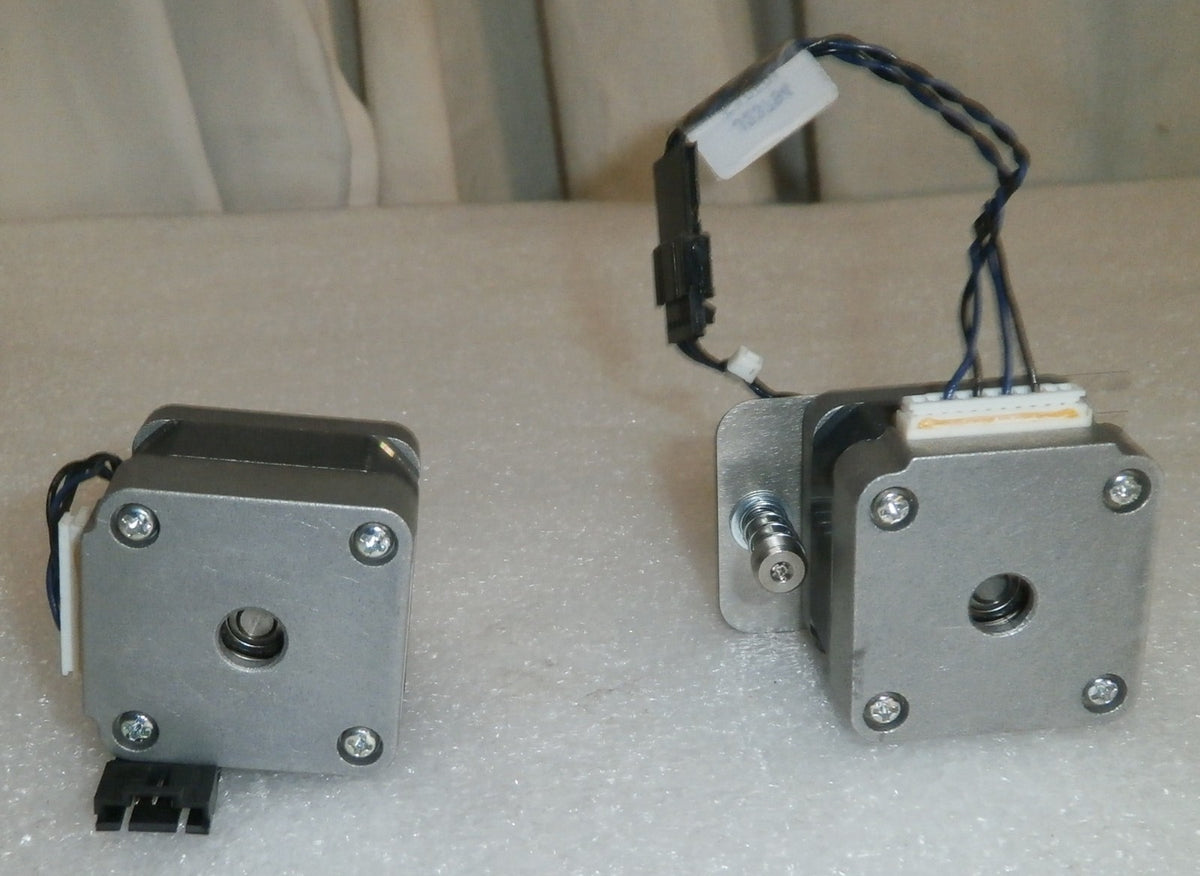 QUANTITY OF 2 SERVO GEAR MOTOR KH42M2R018 GOOD WORKING CONDITION ONE LOT