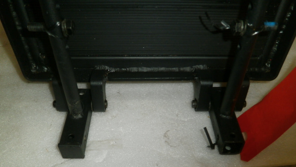Quantum Q1450 Foot Rest with Bolts