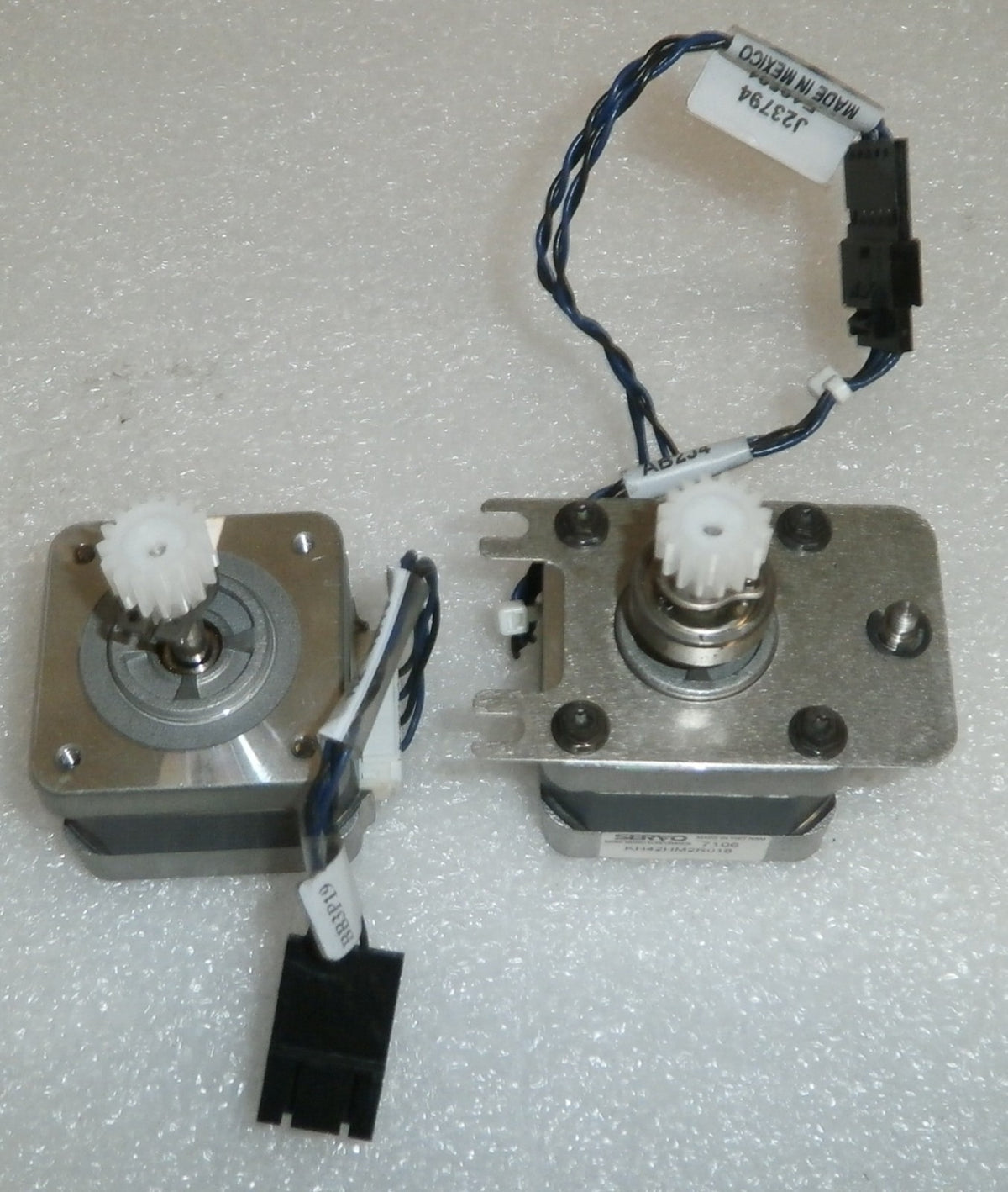 QUANTITY OF 2 SERVO GEAR MOTOR KH42M2R018 GOOD WORKING CONDITION ONE LOT