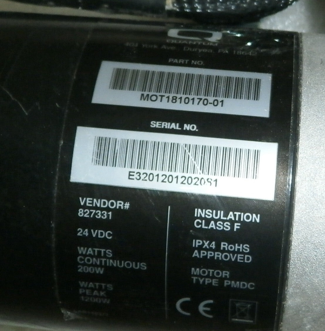 TWO QUANTUM EDGE 2.0 -2021 MOTORS MOT1810170-01 AND MOT1810171-01 WITH CASTERS