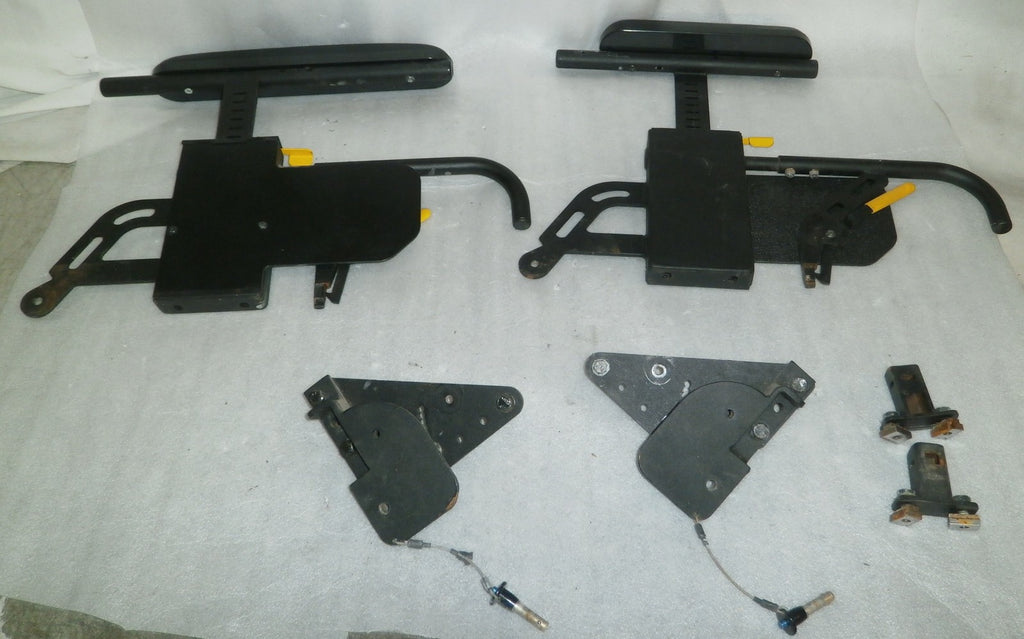 QUICKIE XPERIENCE WHEELCHAIR ARMREST AND ALL ACCESSORYAS PHOTO GOOD CONDITION