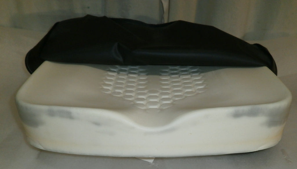 KI MOBILITY AXIOM G WHEELCHAIR CUSHION XG 18X18X4 INCH GOOD CONDITION