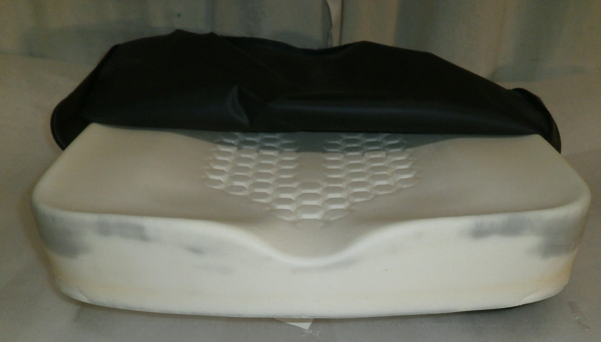 KI MOBILITY AXIOM G WHEELCHAIR CUSHION XG 18X18X4 INCH GOOD CONDITION