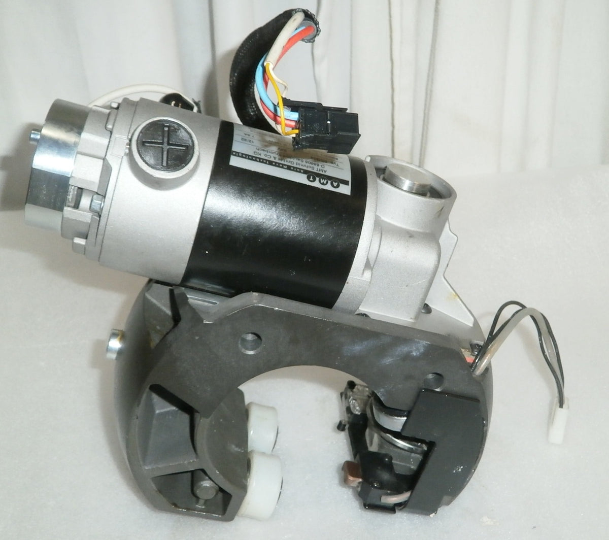 HANDICARE FREE CURVE STAIR LIFT ORIGINAL MOTOR 2022 -SSG04-24VOLT AS PHOT
