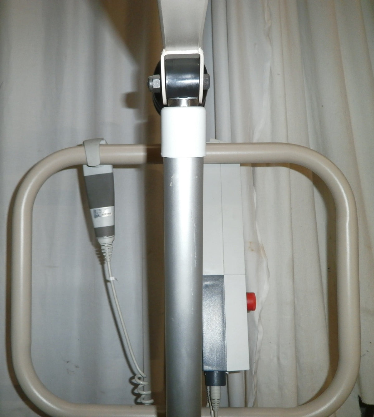 INVACARE RELIANT 600 FLOOR LIFT RPL600-2 VERY GOOD WORKING CONDITION
