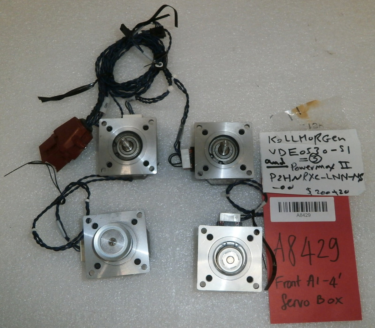 ONE POWERMAX II MOTOR P2HNRXC-LNN-NS-00 AND 3 OF KOLLMORGEN VDE053-S1 GOOD