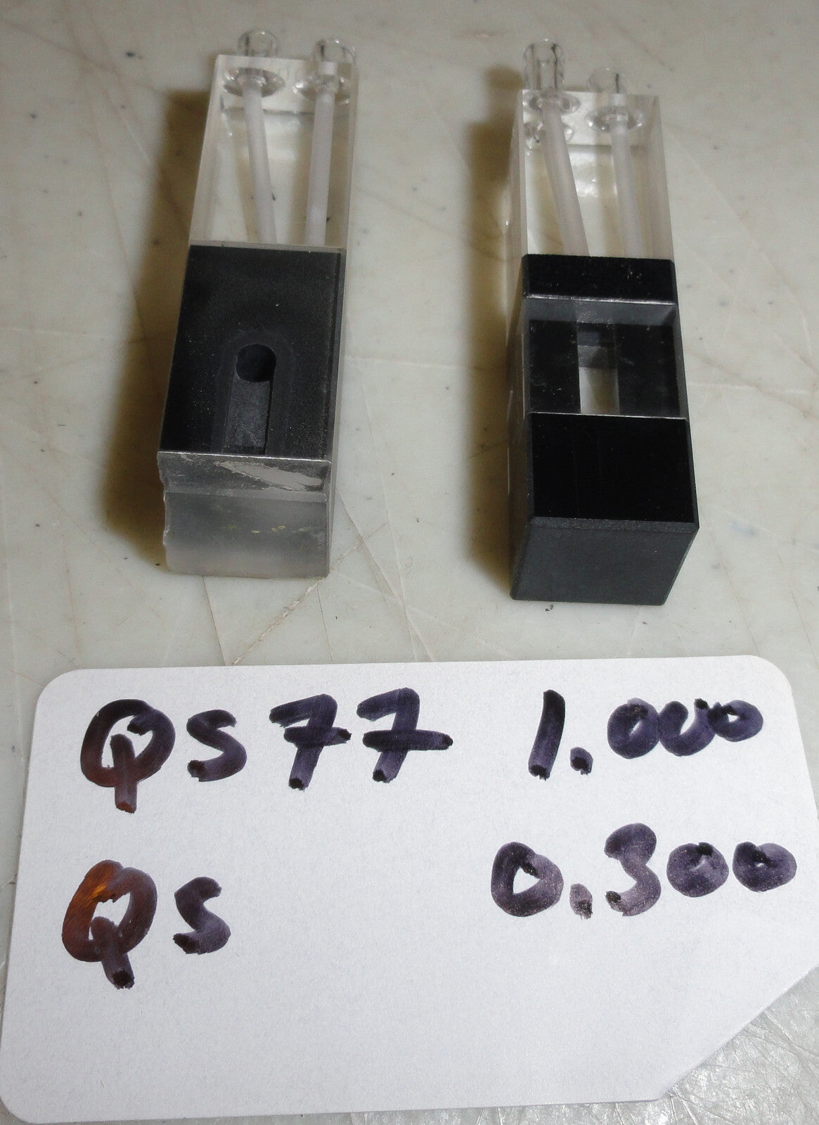 Lot of 4 HELLMA Cuvettes - QS77 1000 - QS 0.300 - QS282 1000 Flow through cells