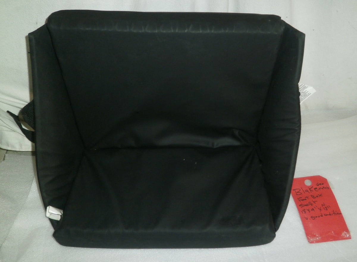 BLAKE GEO MATRIX FOOTBOX 18x9x2 inch soft good condition