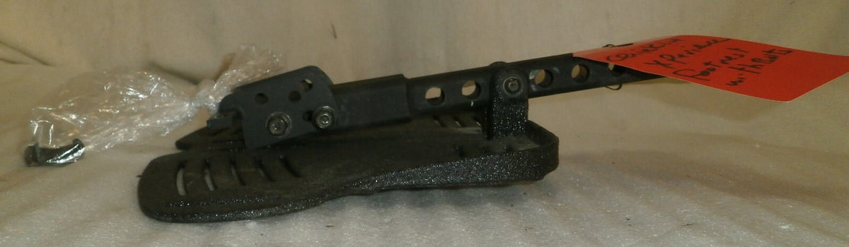 QUICKIE XPERIENCE MOUNT FOOTREST WITH BOLTS GOOD CONDITION