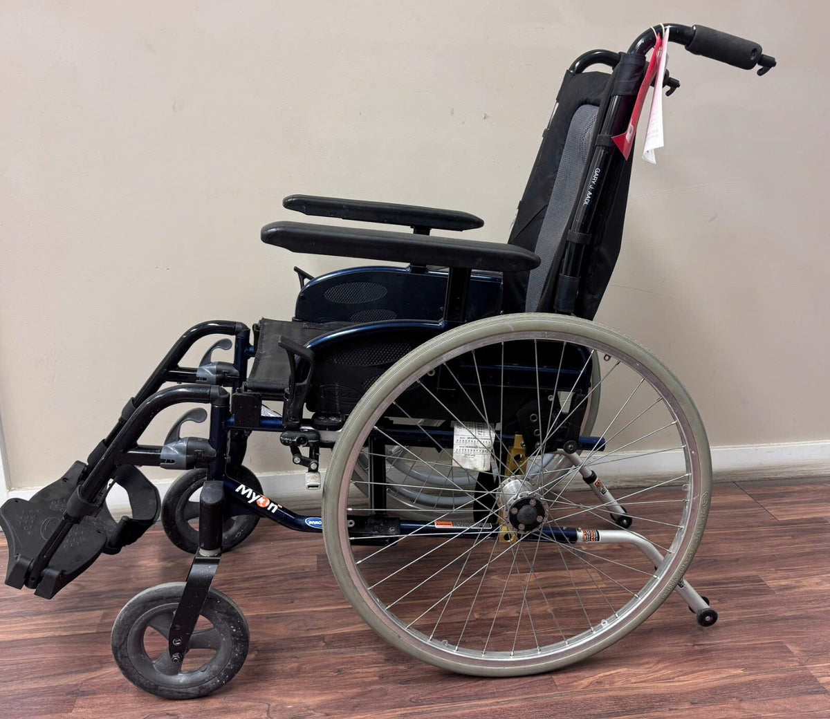 15" INVACARE ATO MYON FOLDING WHEELCHAIR 19HM009003 WITH SINGLE HAND DRIVE