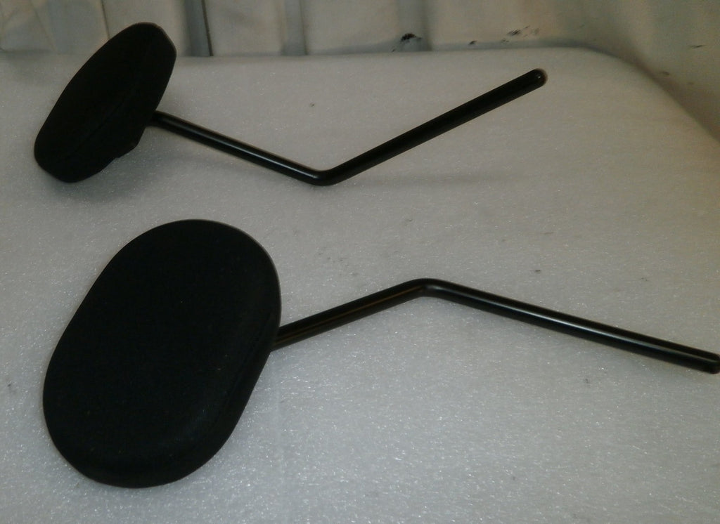 ONE QUANTUM MOUNT AND 2 PADS WITH RODS PERFECT CONDITION AS PHOTO