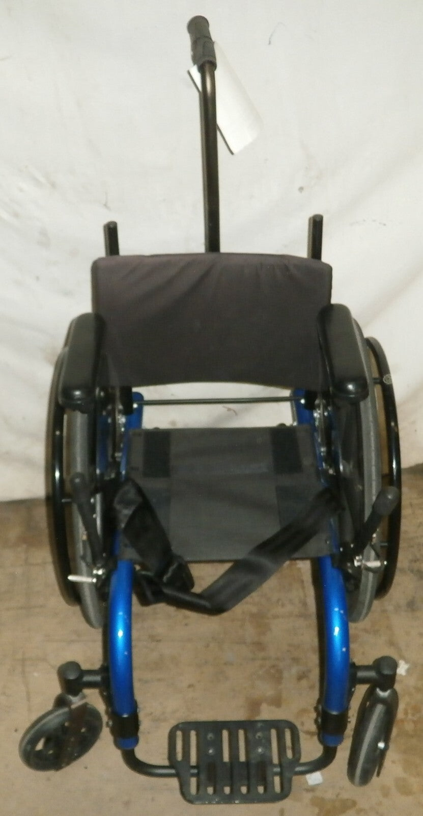 KI MOBILITY TSUNAMI TSLW003902 w.ch. 14" seat MAX CAPACITY UP TO 165 LBS