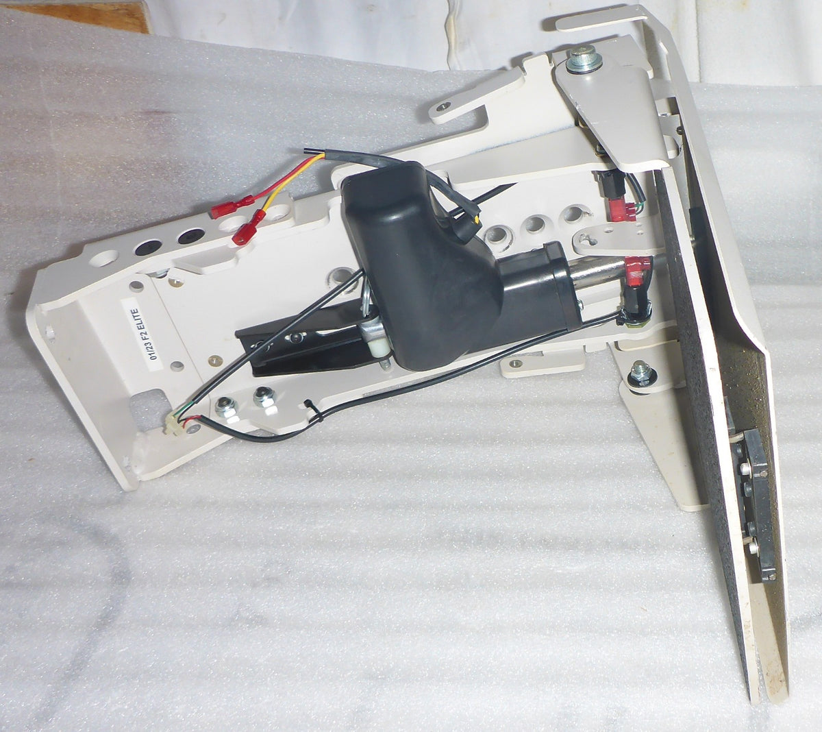 2023 BRUNO STAIR LIFT S2 ELITE CRE-2110 FOOTREST WITH ACTUATOR USED GOOD CONDI