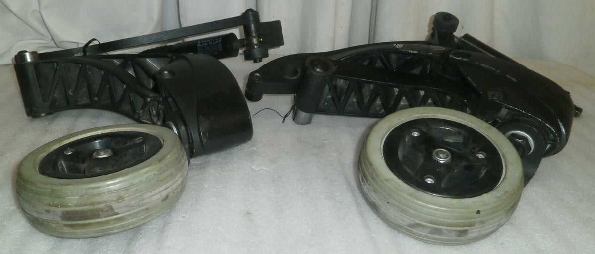 FRONT PARTS WITH BOLTS, CASTERS AND SHOCKS VERY GOOD CONDITION