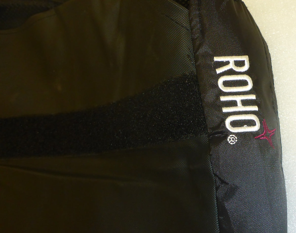 ROHO WHEELCHAIR CUSHION 17.75X18.5X4.25 WITH PUMP AND COVER GOOD CONDITION