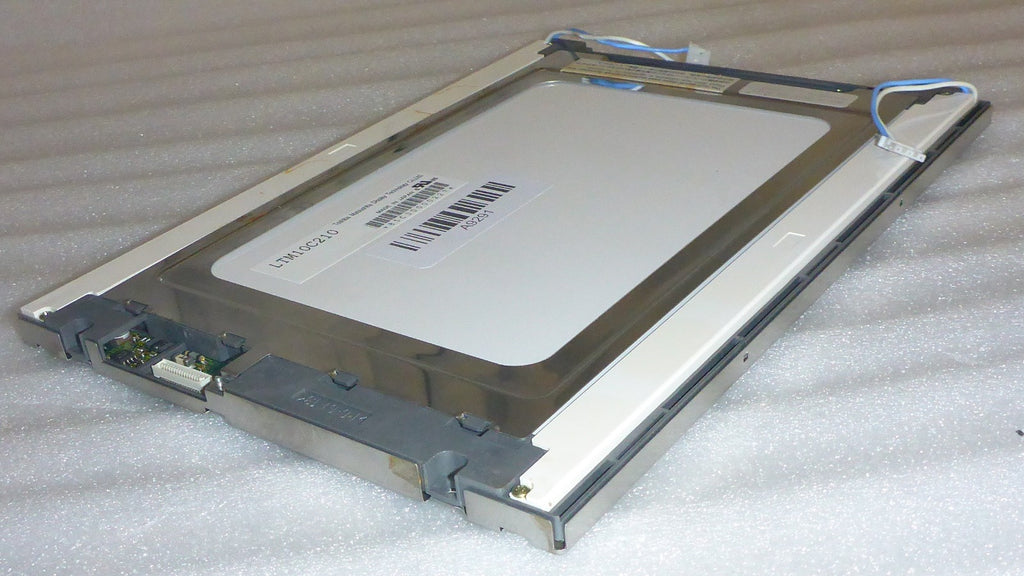 TOSHIBA DISPLAY LCD SCREEN PANEL LTM10C210 USED GOOD CONDITION