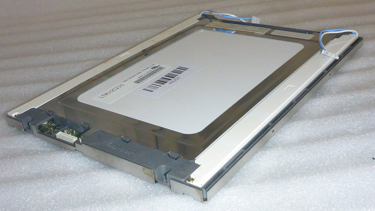 TOSHIBA DISPLAY LCD SCREEN PANEL LTM10C210 USED GOOD CONDITION