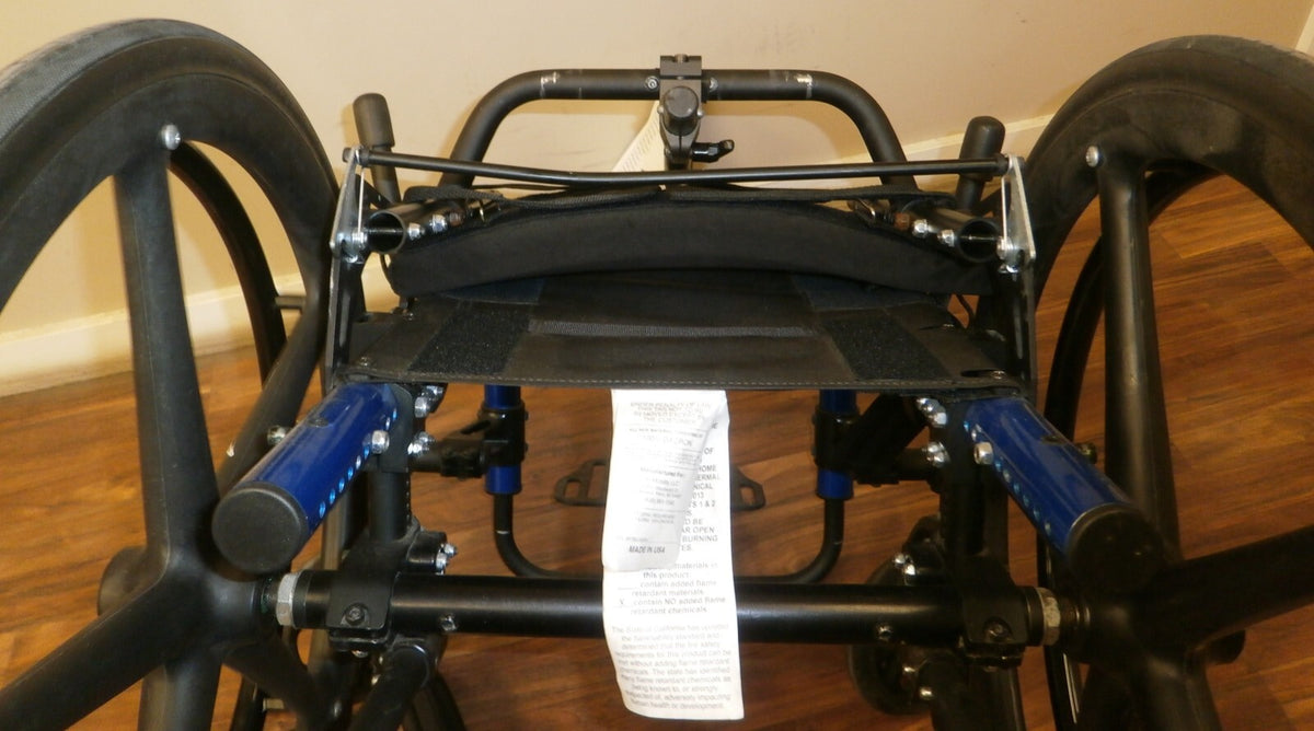 KI MOBILITY TSUNAMI TSLW003902 w.ch. 14" seat MAX CAPACITY UP TO 165 LBS