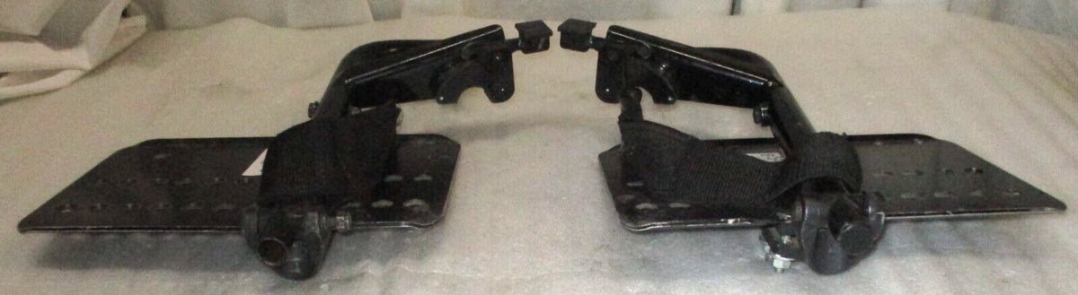 SET OF WHEELCHAIR FOOT REST GOOD CONDITION WITH MOUNT PLATES DIMENSION AS PHOTO