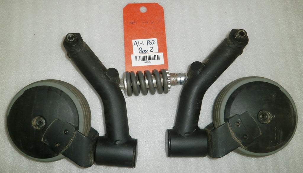 SET OF 2 QUANTUM Q6 EDGE 2016 CASTERS WITH FRAME AND ABSORBER GOOD AS PICTURES