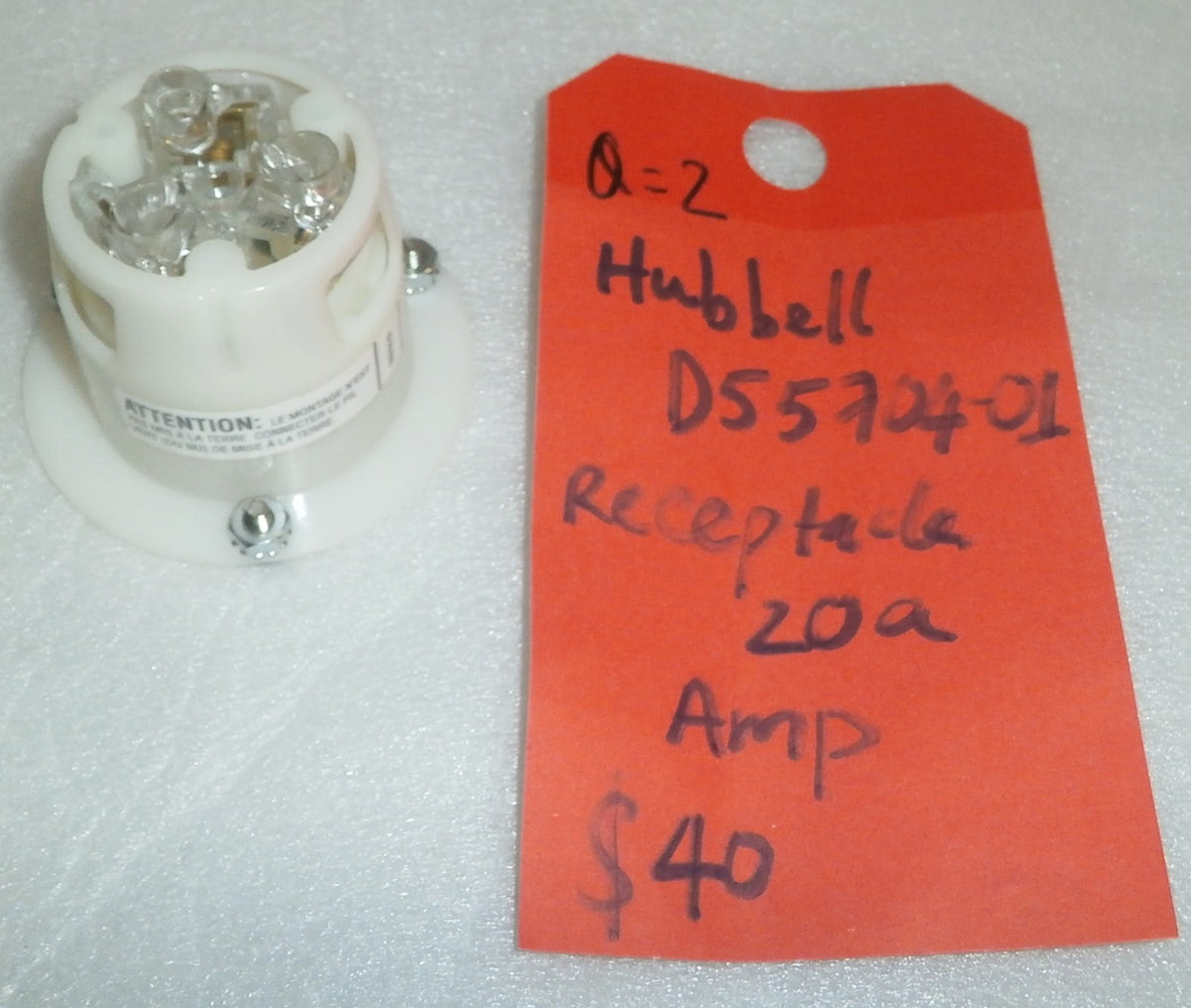 A7151 TWO OF HUBBELL DSS704-01 RECEPTACLE 20 AM