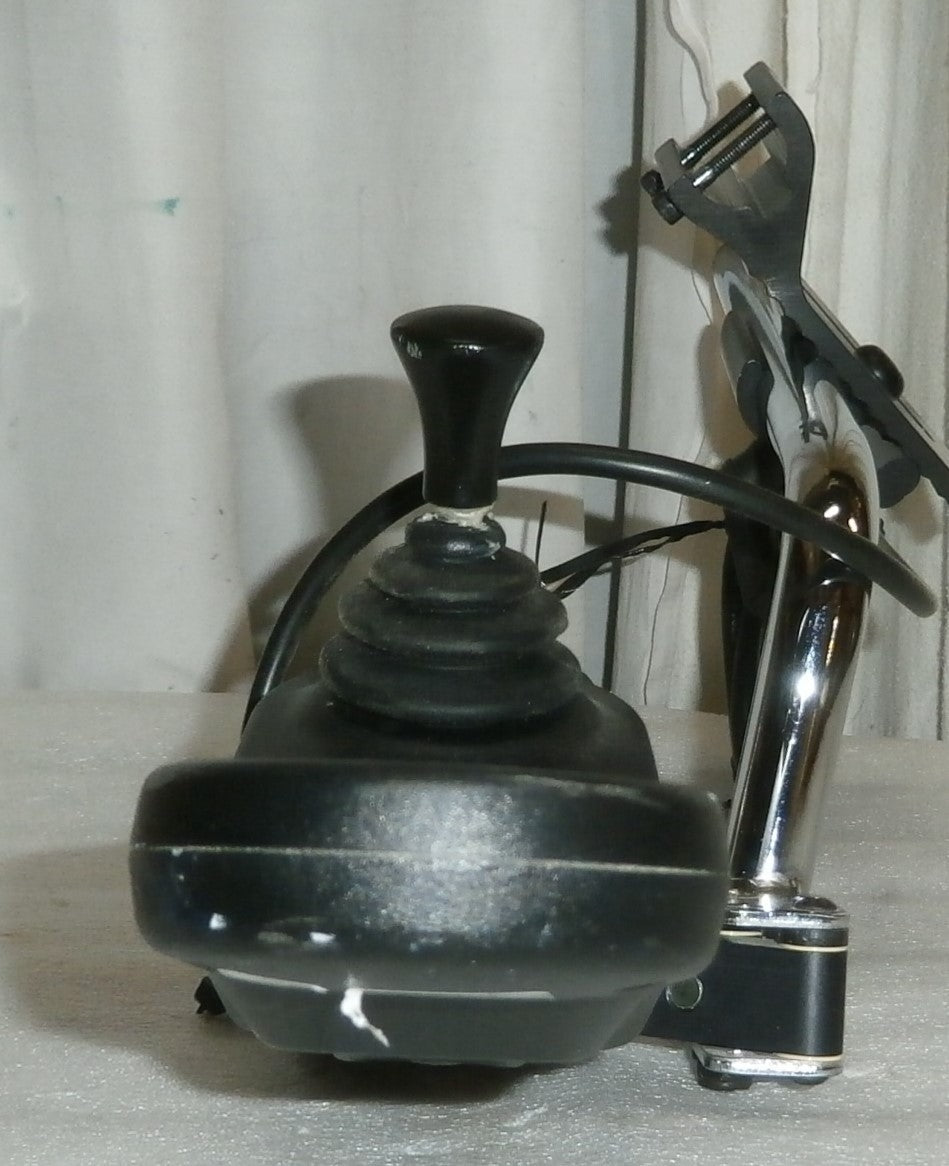 PERMOBIL R-NET JOYSTICK D51624-02 WITH SCREEN AND SWING AWAY ARMREST GOOD C