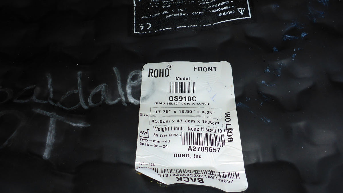 ROHO W.CH. CUSHION USED 18.25X18.25X4.25 INCH GOOD CONDITION WITH COVER AND PUMP