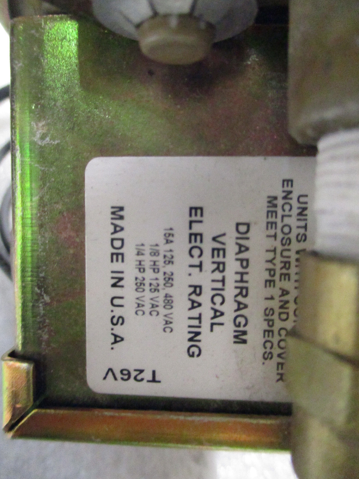 SMC AIR OPERATED VALVE VTA301-02 and dwyer cat no 1910-0 differential pressure
