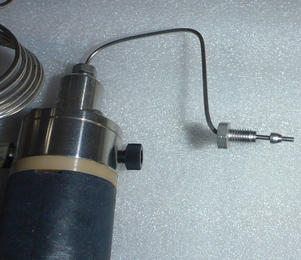2 OF WATERS 717 AUTO SAMPLER VEXTA MOTORS C7387-9212 WITH INJECTION VALVES
