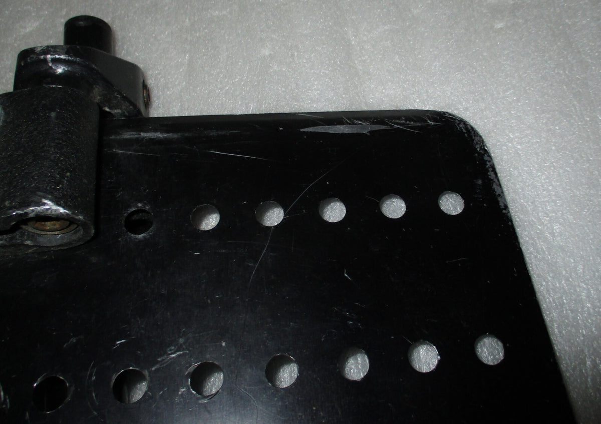 SET OF WHEELCHAIR FOOT REST GOOD CONDITION WITH MOUNT PLATES DIMENSION AS PHOTO