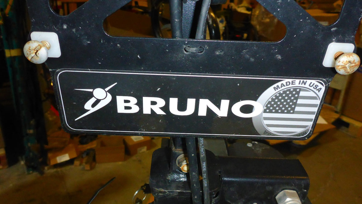 2019 BRUNO ASL-275 OUT SIDER CHAIR LIFT WORKS VERY GOOD -SIPPING SIZE 45X30"