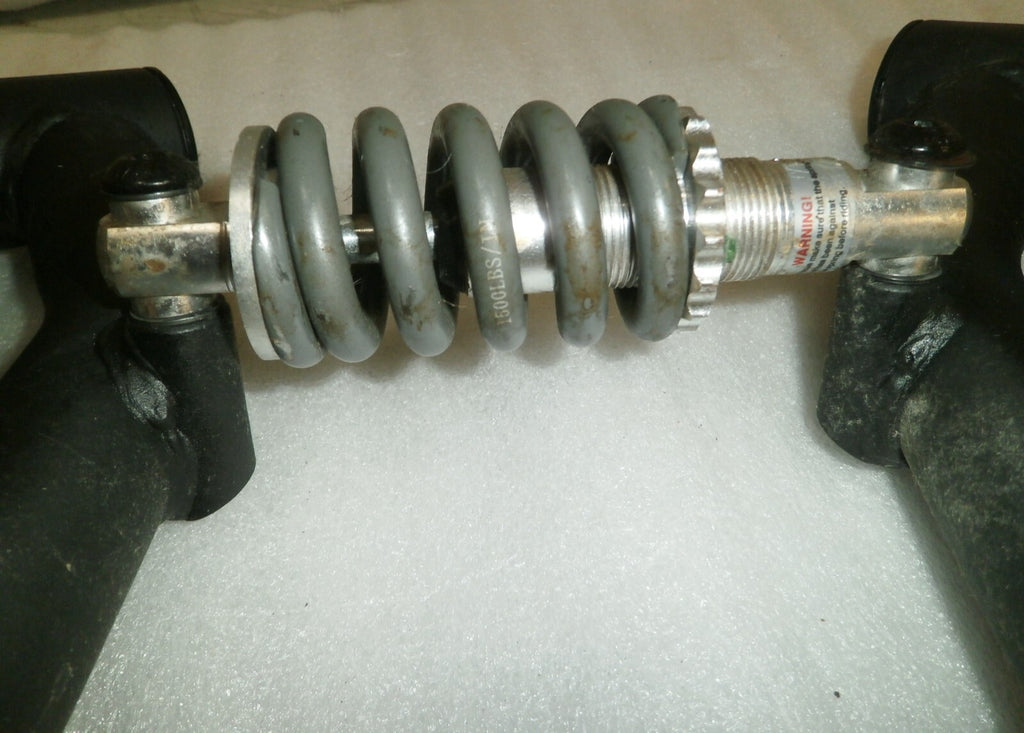 SET OF 2 QUANTUM Q6 EDGE 2016 CASTERS WITH FRAME AND ABSORBER GOOD AS PICTURES
