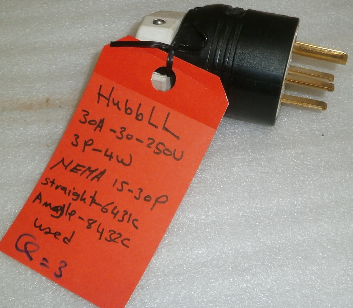 Lot Of 3 HUBBELL 30A-20-250V 3P-4W NEMA 15-30P Straight -8431C, Angle-8432C Used