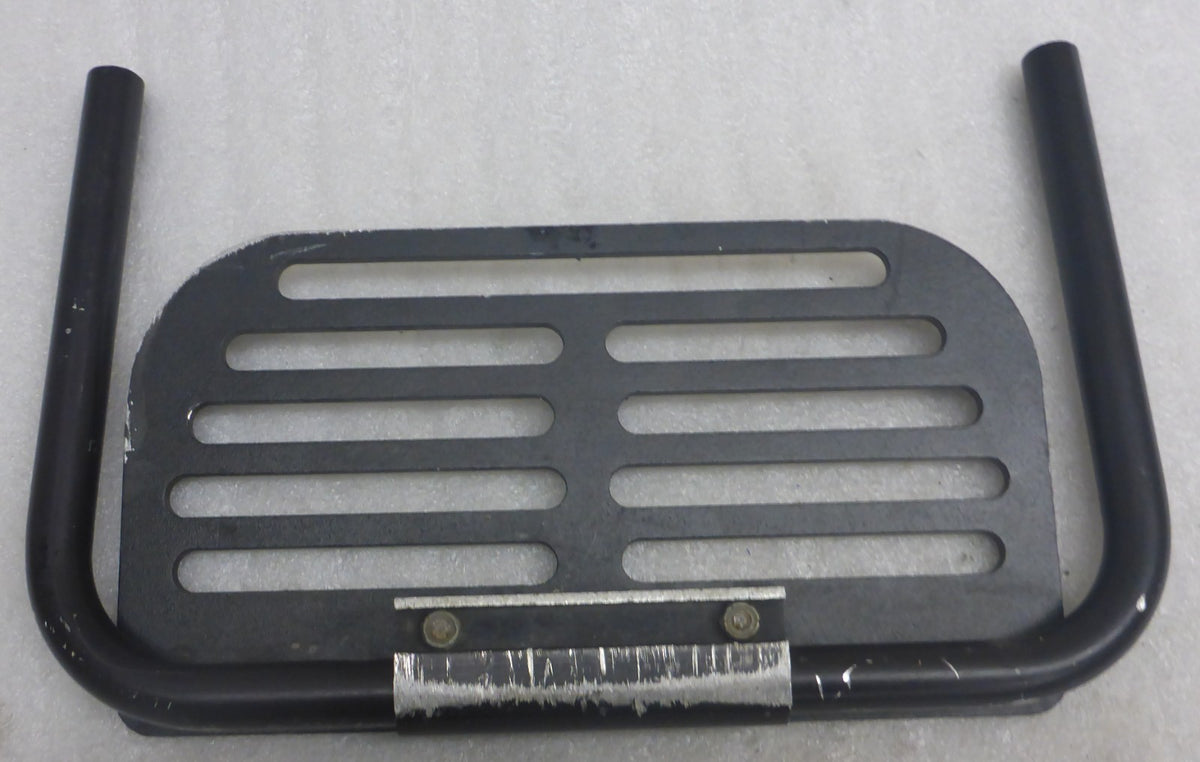 WHEELCHAIR FOOTREST DISTANCE BETWEEN PIPES 13-14 INCH DIAMETER OF PIPE