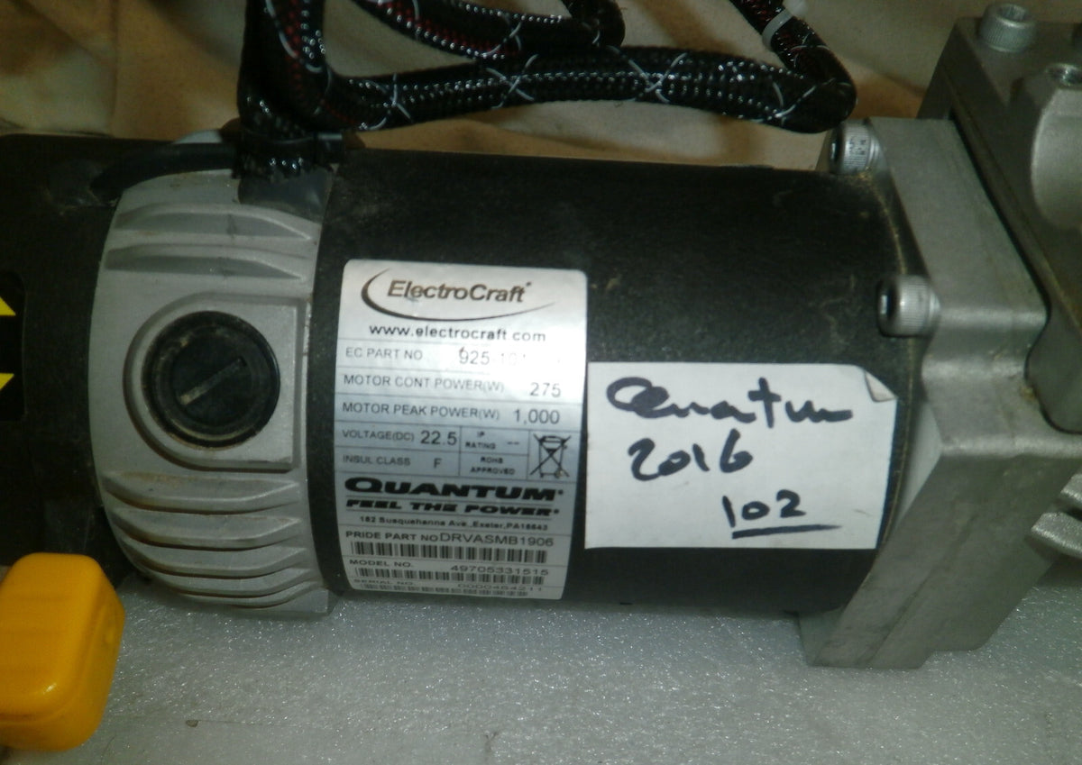 TWO QUANTUM 2016 MOTORS 925-101-006 925-101-005 MOTORS