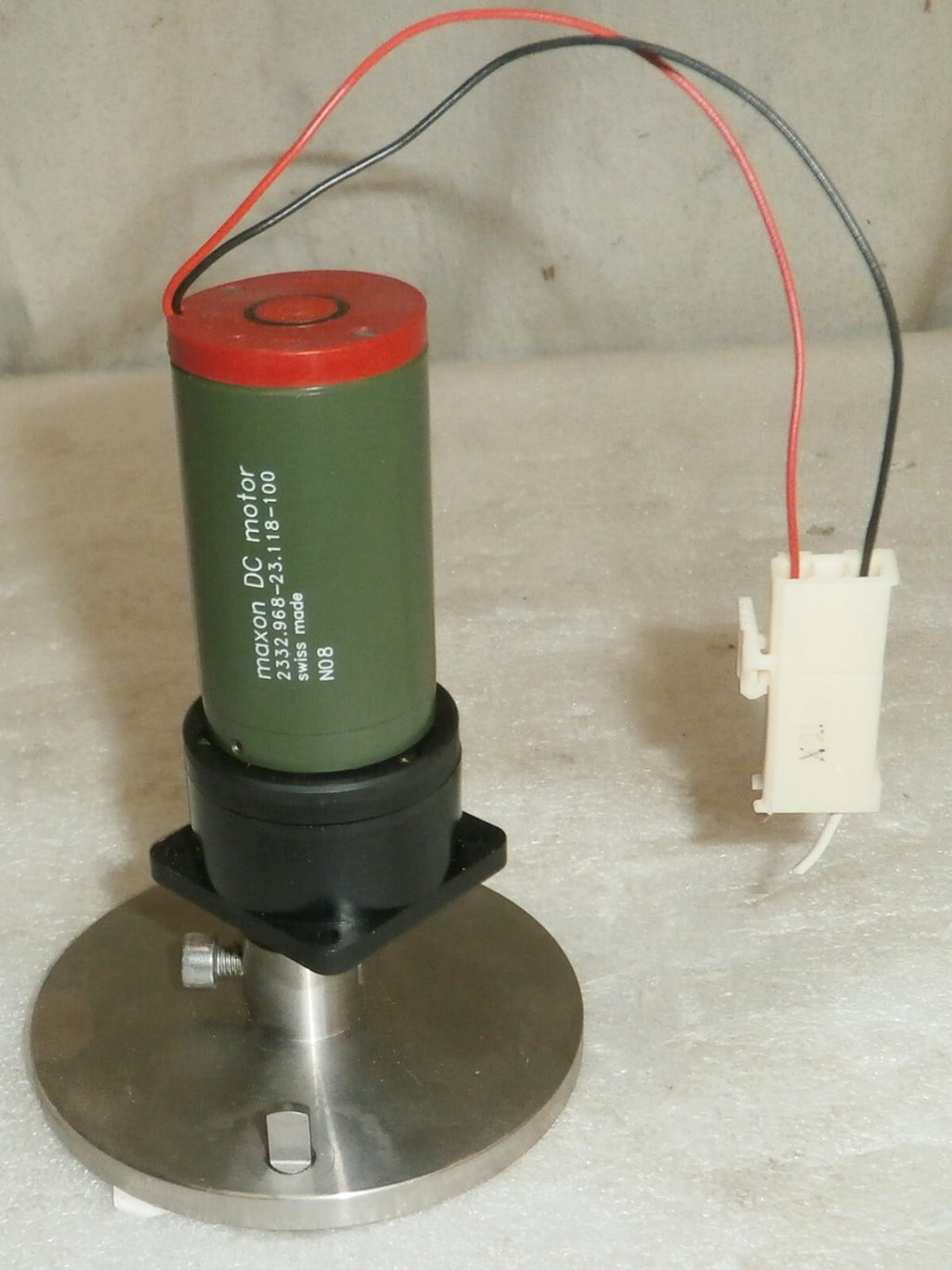 Maxon 2332.968-23.118-100 DC Motor