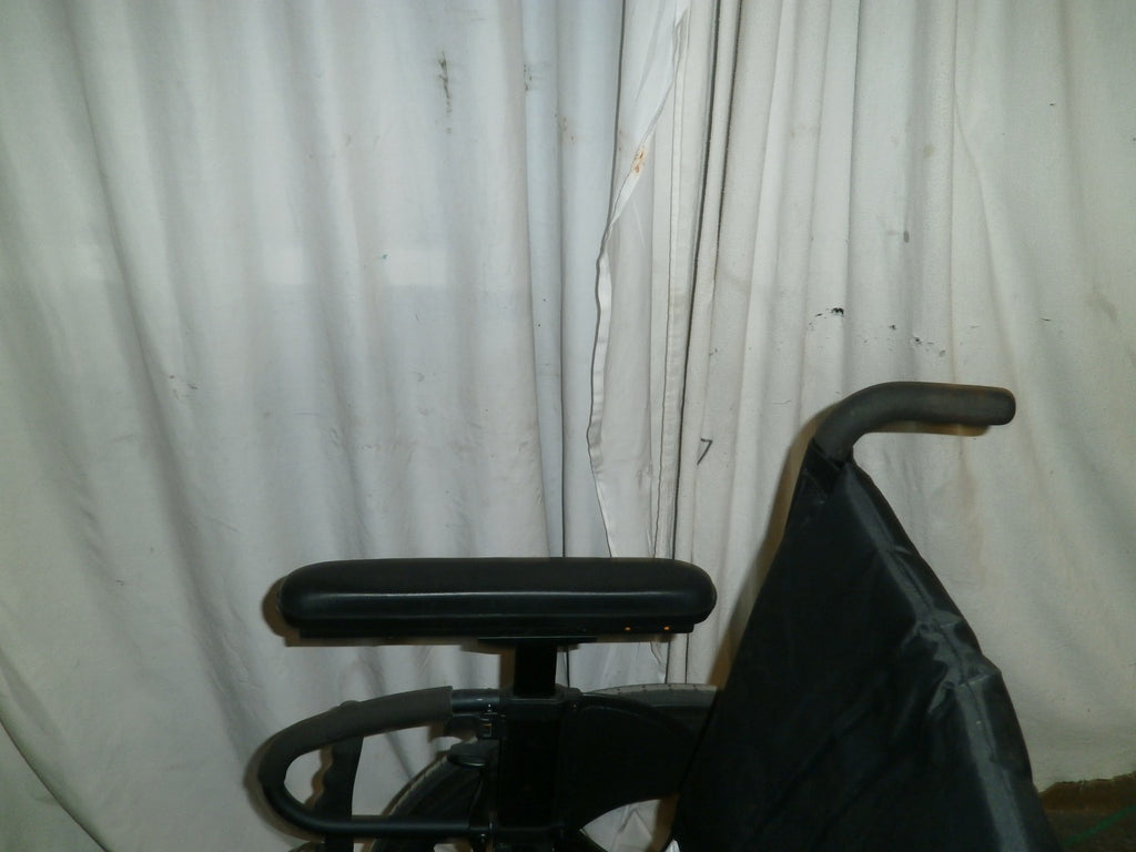 SUNRISE QUICKIE QX MANUAL 17" SEAT WIDTH WHEELCHAIR VERY GOOD CONDITION