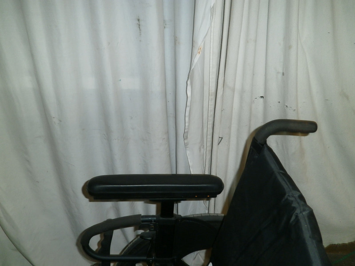 SUNRISE QUICKIE QX MANUAL 17" SEAT WIDTH WHEELCHAIR VERY GOOD CONDITION
