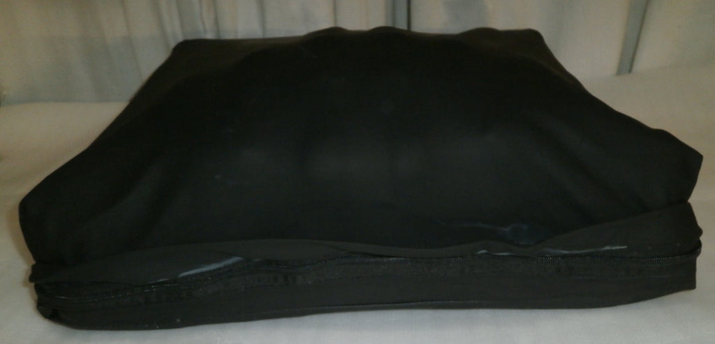 ROHO WHEELCHAIR CUSHION 19.5X18.5X4.25 " WITH COVER GOOD CONDITION