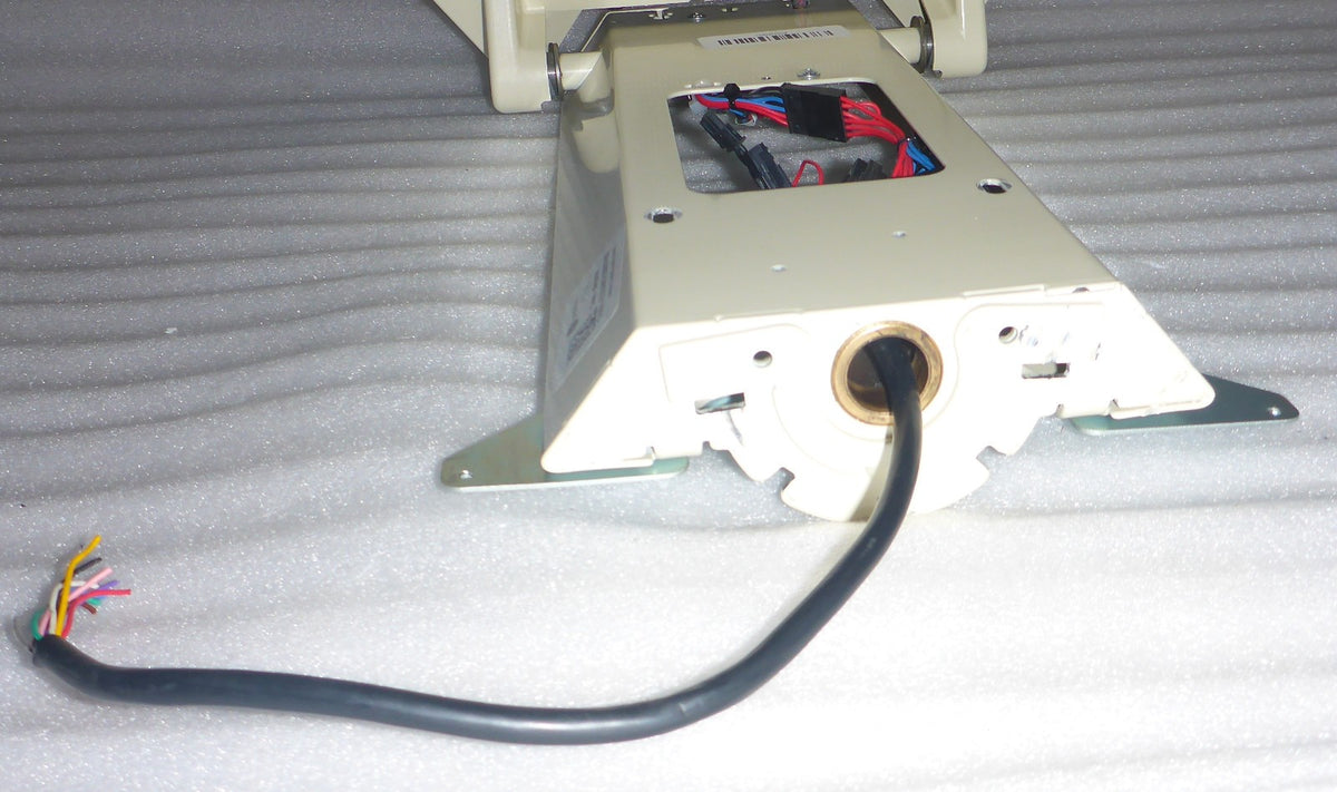 2022 HANDICARE STAIR LIFT FOOTREST USED GOOD CONDITION AS PHOTO CABLE CUT